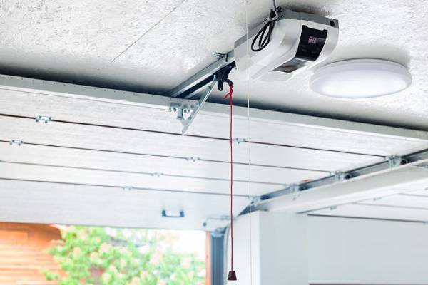 GARAGE DOOR REPAIR
