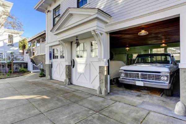 GARAGE DOOR REPAIR
